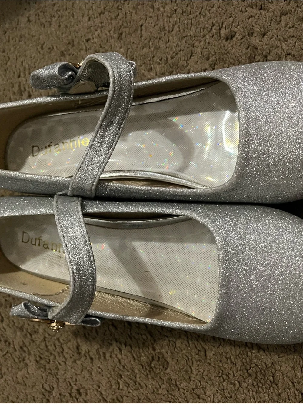 Dufannie Girls Sparkle Silver Mary Jane Dress Shoes with Bow Accent